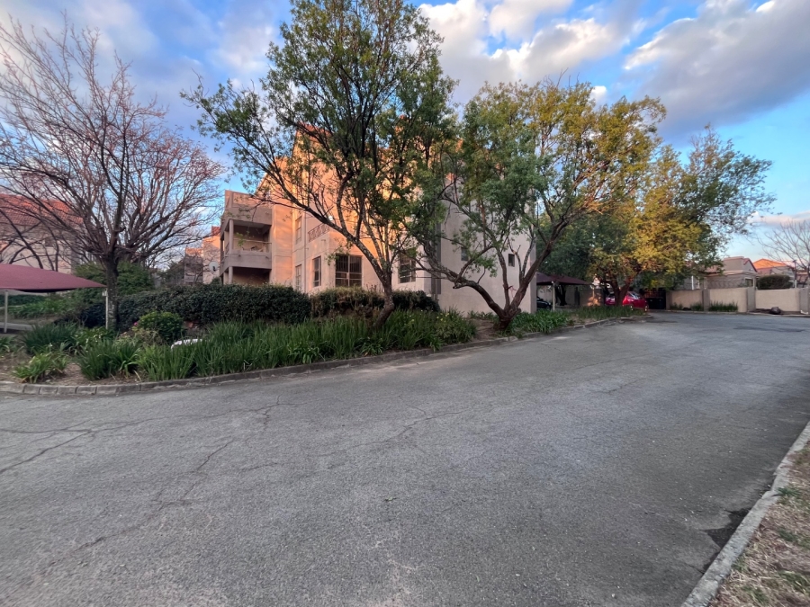 2 Bedroom Property for Sale in Halfway Gardens Gauteng