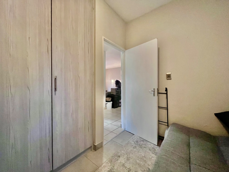 2 Bedroom Property for Sale in Halfway Gardens Gauteng