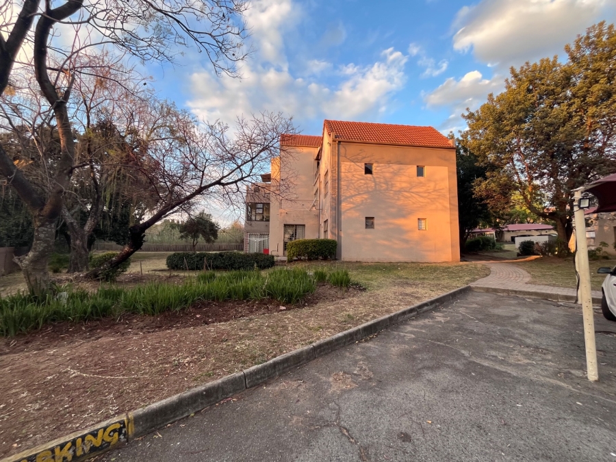 2 Bedroom Property for Sale in Halfway Gardens Gauteng