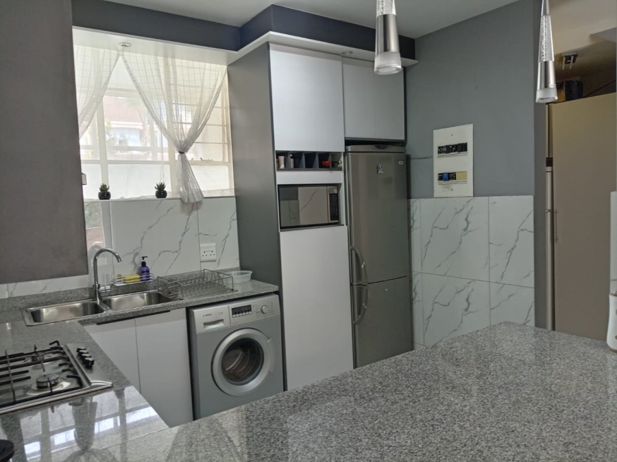 1 Bedroom Property for Sale in Bedford Gardens Gauteng