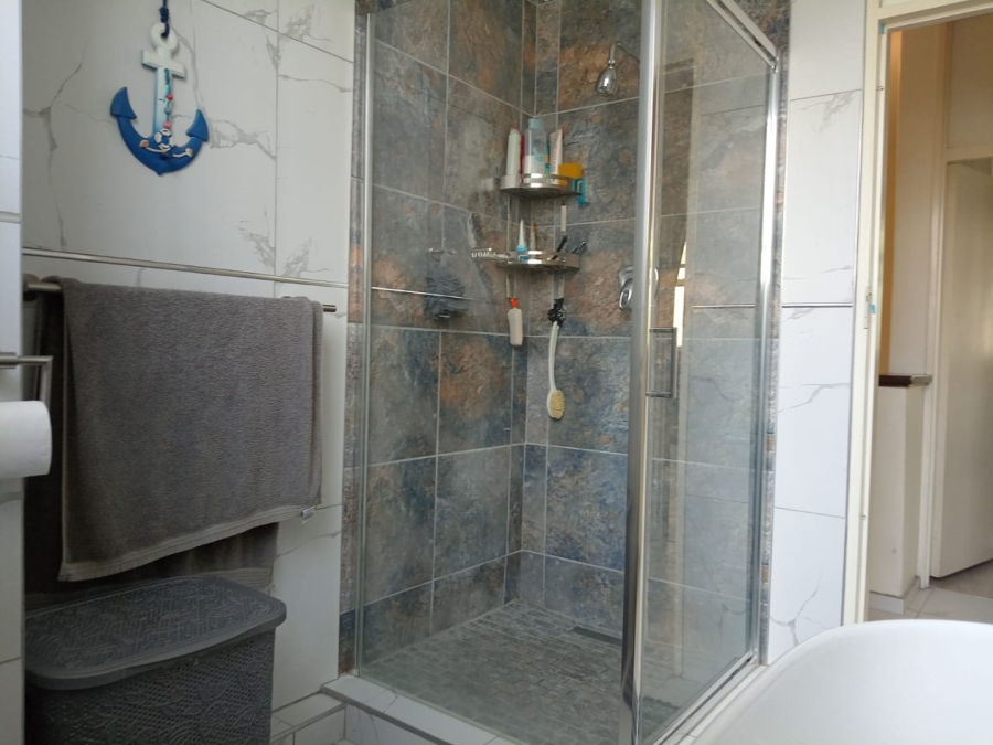 1 Bedroom Property for Sale in Bedford Gardens Gauteng