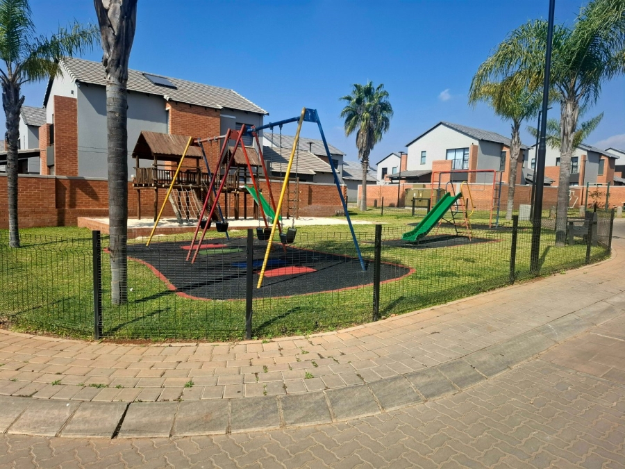 To Let 2 Bedroom Property for Rent in Montana Gauteng