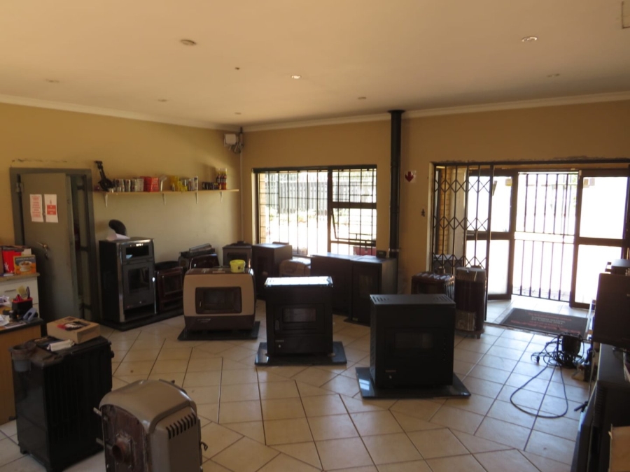 Commercial Property for Sale in Carenvale Gauteng