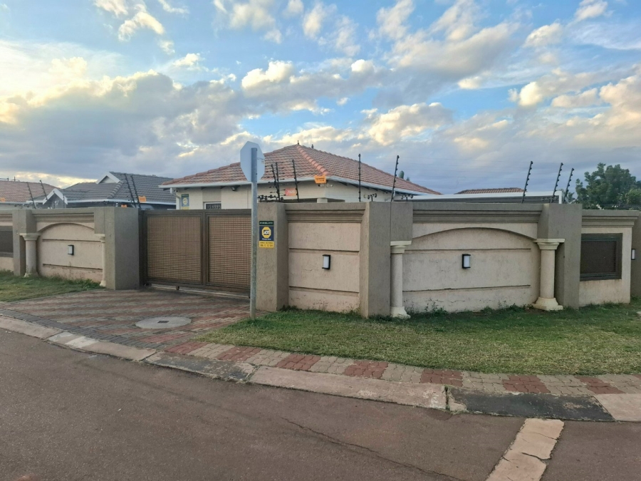 To Let 3 Bedroom Property for Rent in The Orchards Gauteng