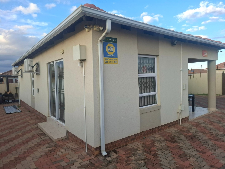 To Let 3 Bedroom Property for Rent in The Orchards Gauteng