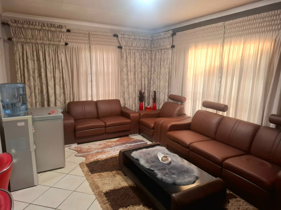 To Let 3 Bedroom Property for Rent in The Orchards Gauteng