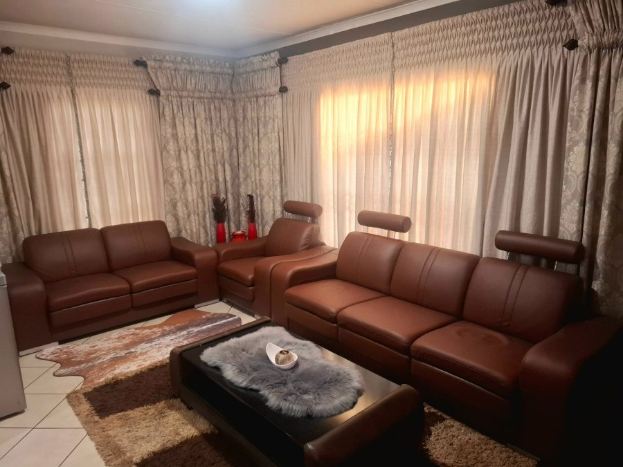 To Let 3 Bedroom Property for Rent in The Orchards Gauteng
