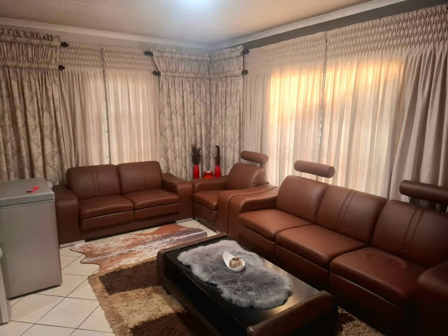 To Let 3 Bedroom Property for Rent in The Orchards Gauteng