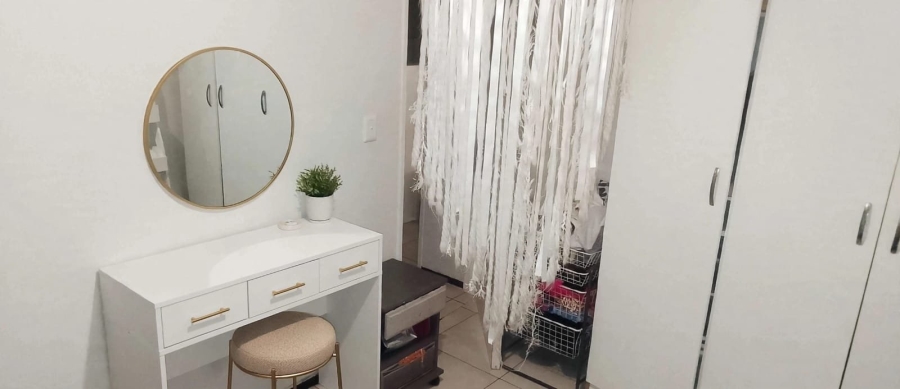 2 Bedroom Property for Sale in Bardene Gauteng