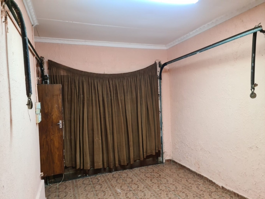 7 Bedroom Property for Sale in Vrededorp Gauteng