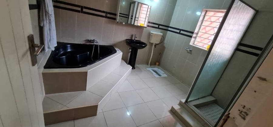 7 Bedroom Property for Sale in Vrededorp Gauteng
