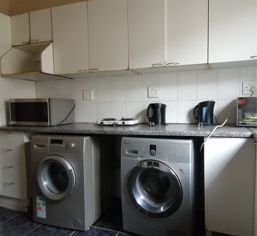 6 Bedroom Property for Sale in Brixton Gauteng