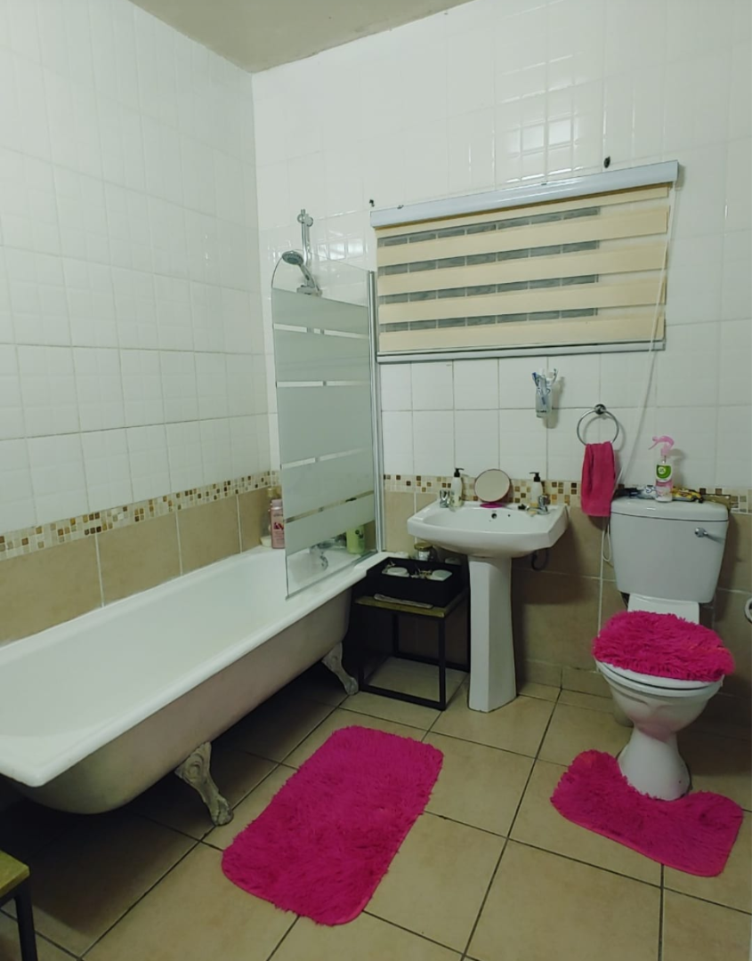 6 Bedroom Property for Sale in Brixton Gauteng