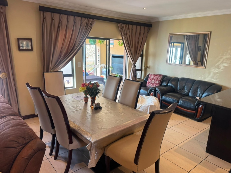 4 Bedroom Property for Sale in Thatchfield Estate Gauteng