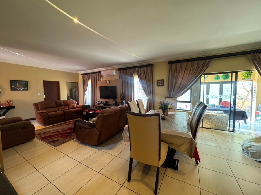 4 Bedroom Property for Sale in Thatchfield Estate Gauteng
