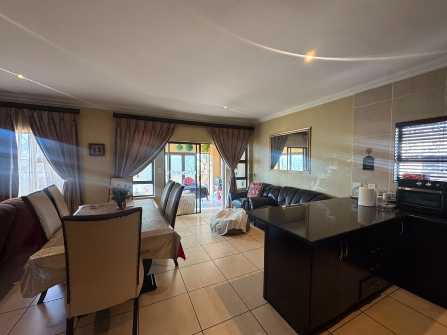 4 Bedroom Property for Sale in Thatchfield Estate Gauteng