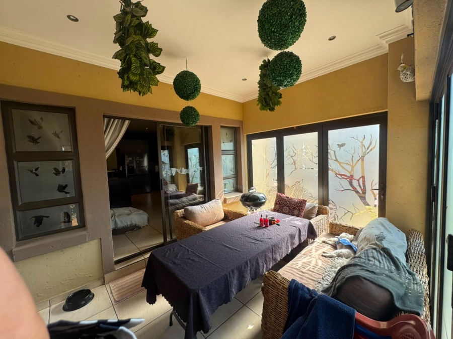 4 Bedroom Property for Sale in Thatchfield Estate Gauteng