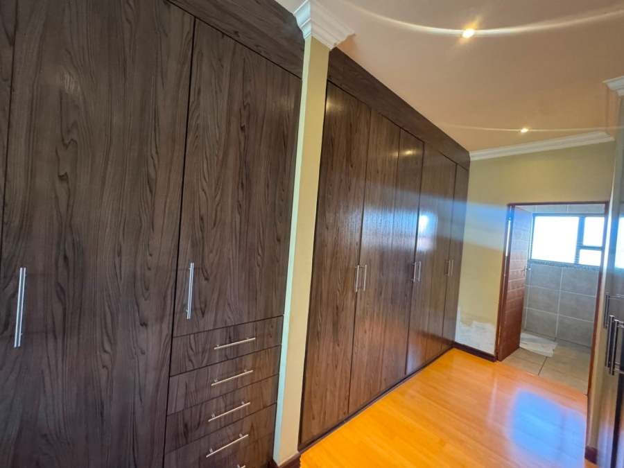 4 Bedroom Property for Sale in Thatchfield Estate Gauteng
