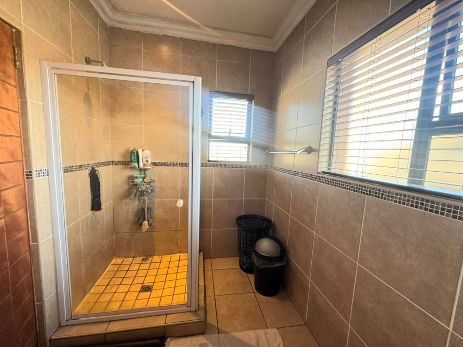 4 Bedroom Property for Sale in Thatchfield Estate Gauteng