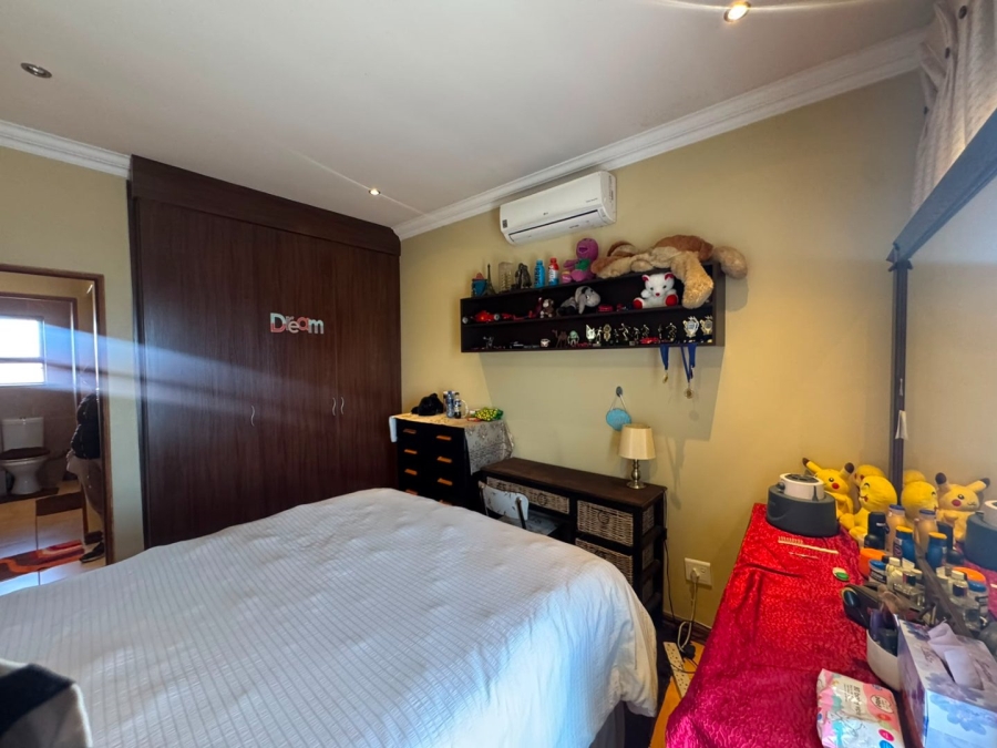 4 Bedroom Property for Sale in Thatchfield Estate Gauteng