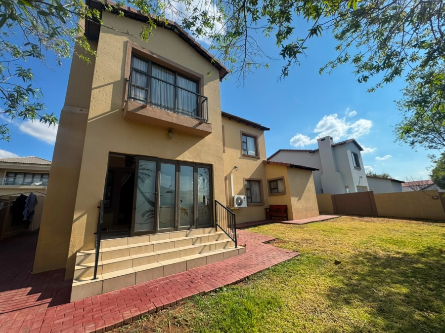 4 Bedroom Property for Sale in Thatchfield Estate Gauteng