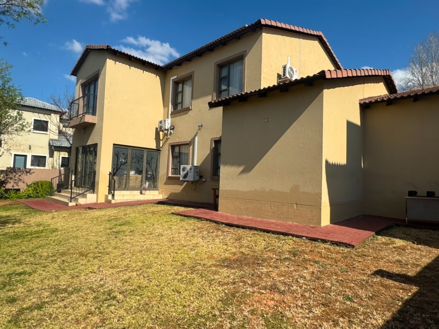 4 Bedroom Property for Sale in Thatchfield Estate Gauteng
