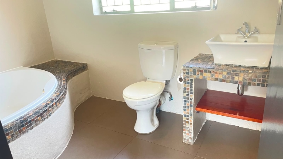 6 Bedroom Property for Sale in The Reeds Gauteng