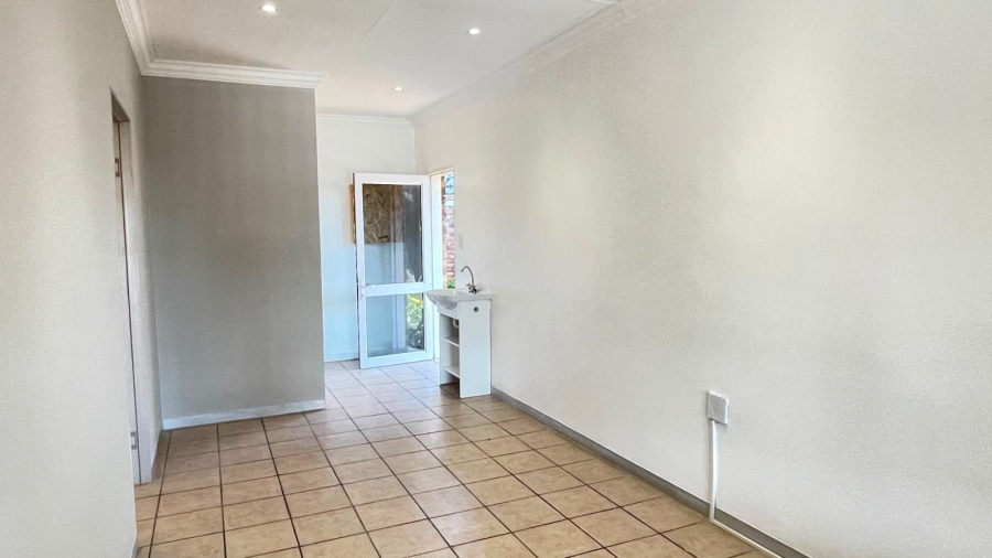 6 Bedroom Property for Sale in The Reeds Gauteng