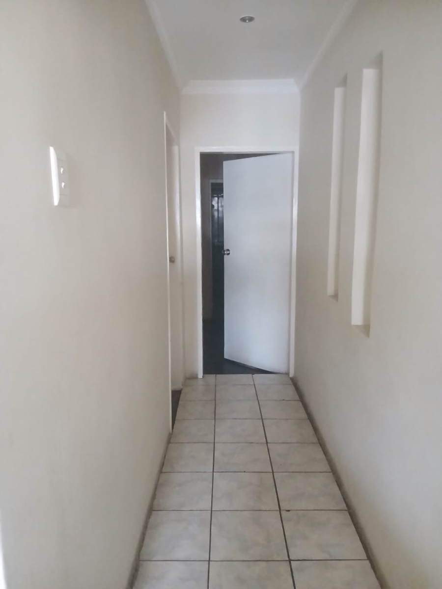 2 Bedroom Property for Sale in Meadowlands Gauteng