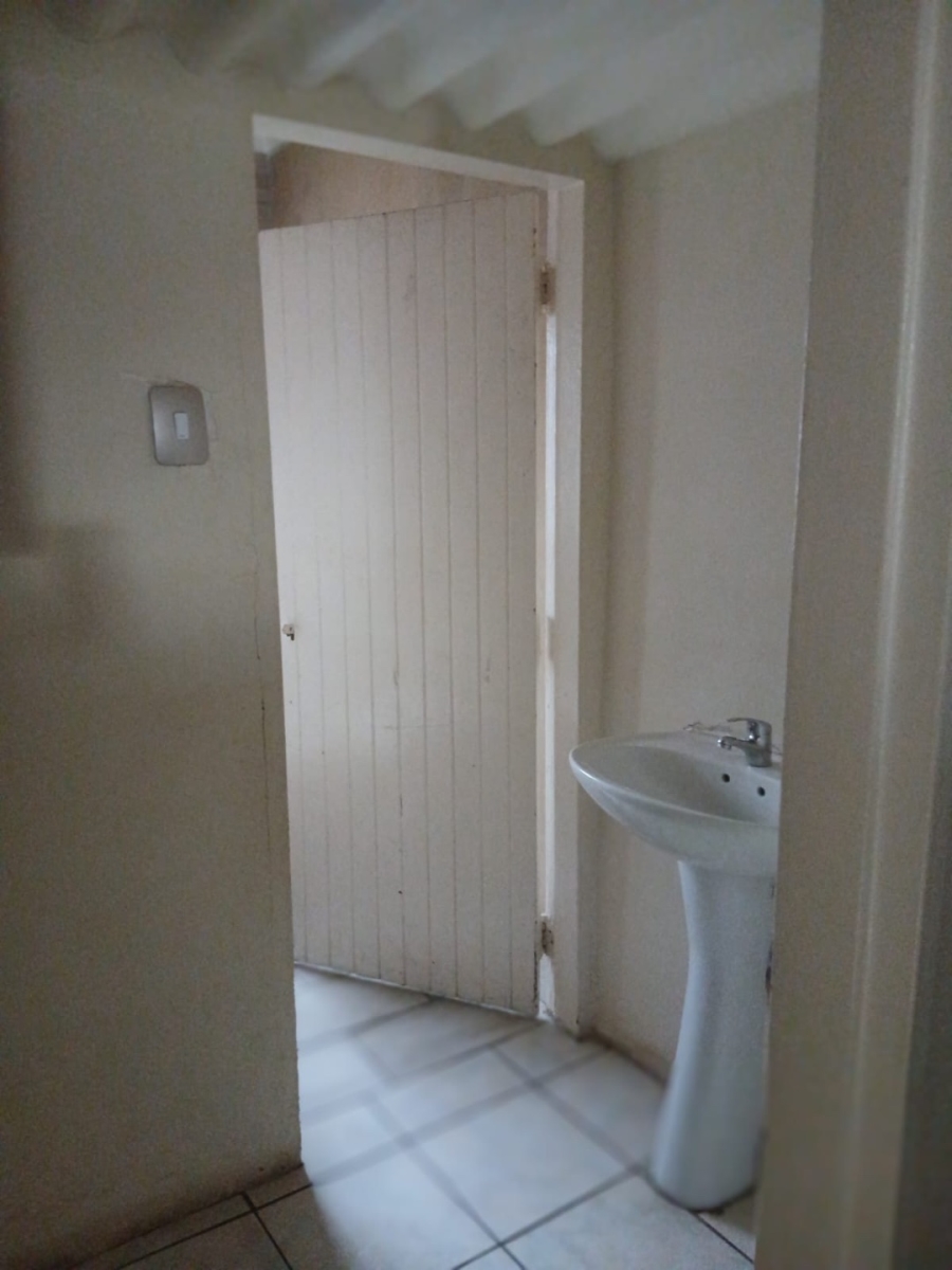 2 Bedroom Property for Sale in Meadowlands Gauteng