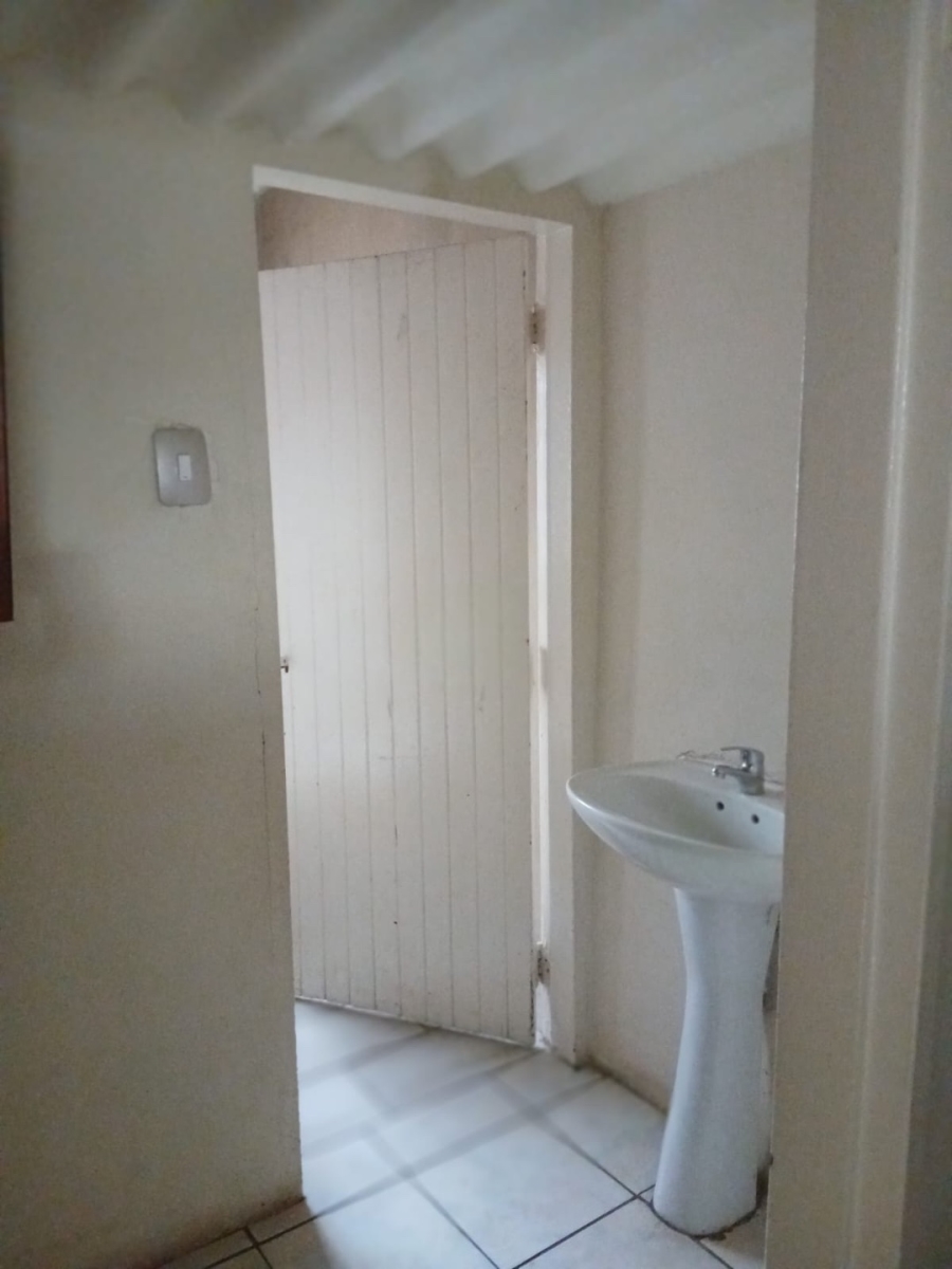 2 Bedroom Property for Sale in Meadowlands Gauteng