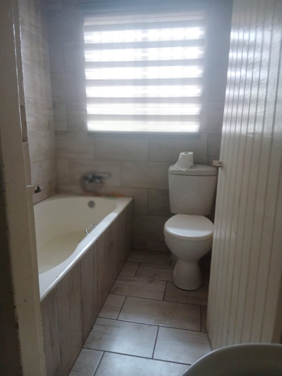 2 Bedroom Property for Sale in Meadowlands Gauteng