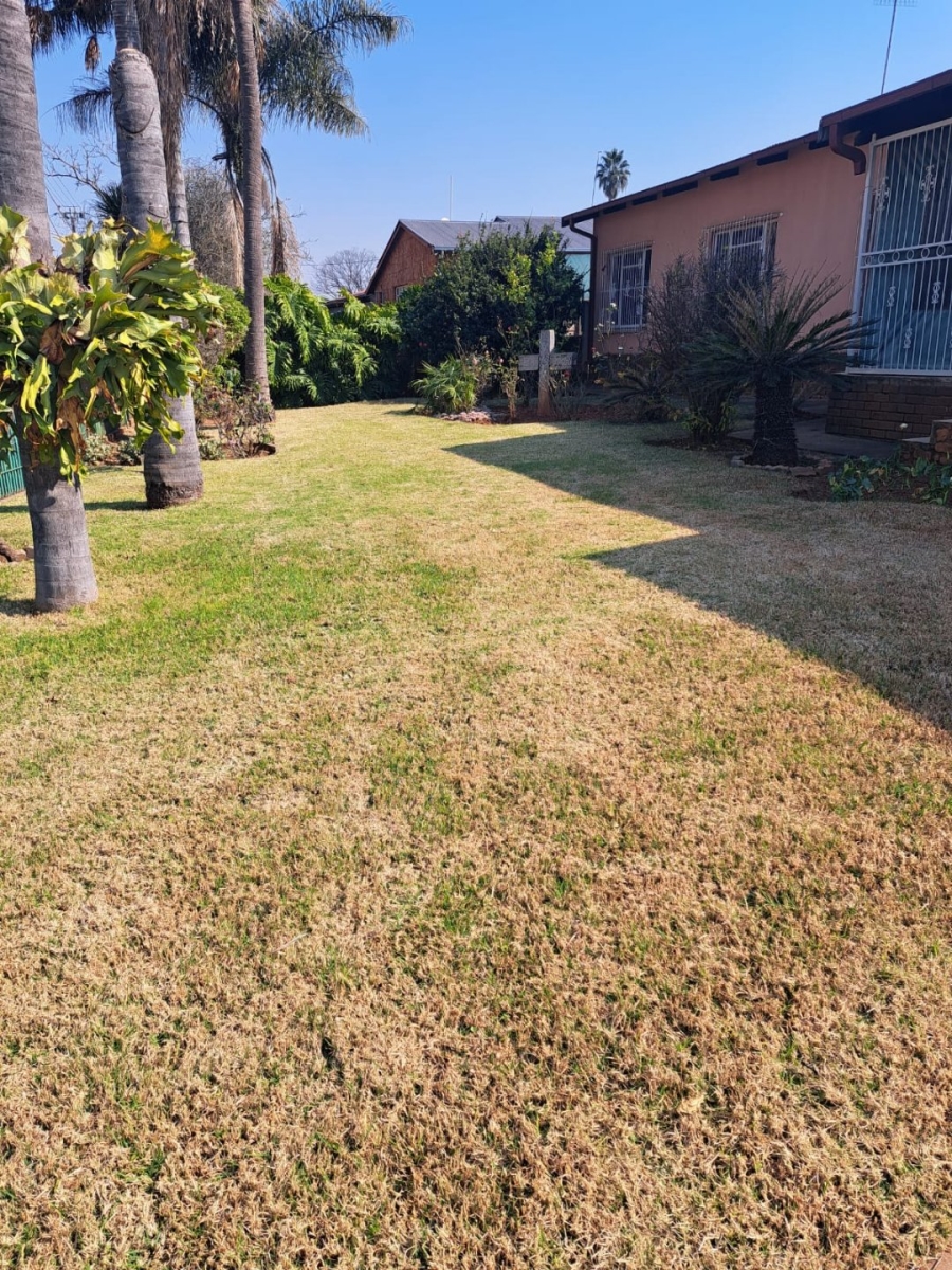 7 Bedroom Property for Sale in Danville Gauteng