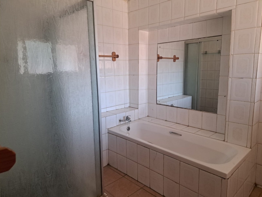 7 Bedroom Property for Sale in Danville Gauteng