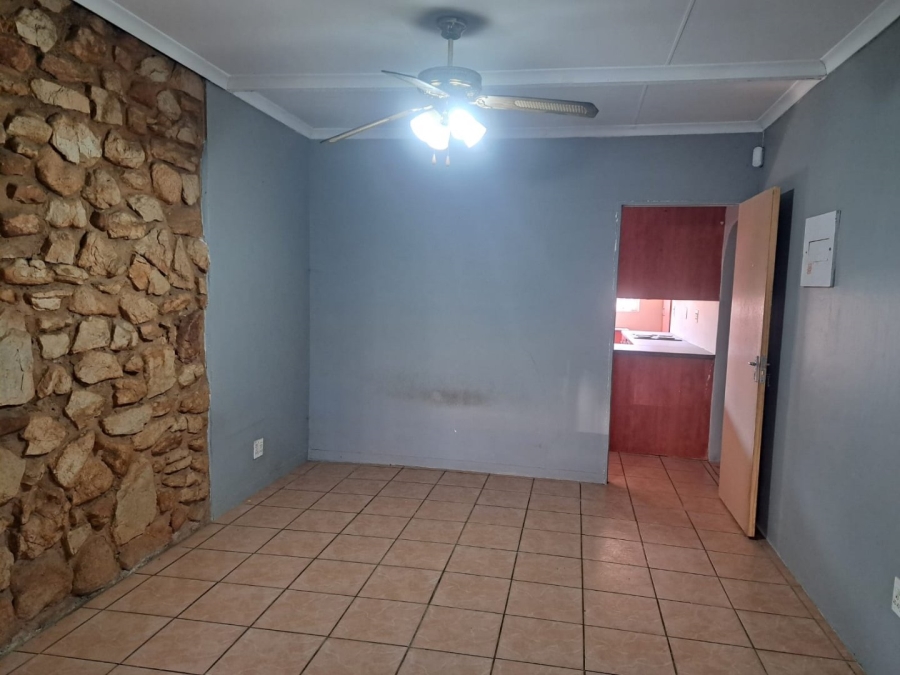 7 Bedroom Property for Sale in Danville Gauteng