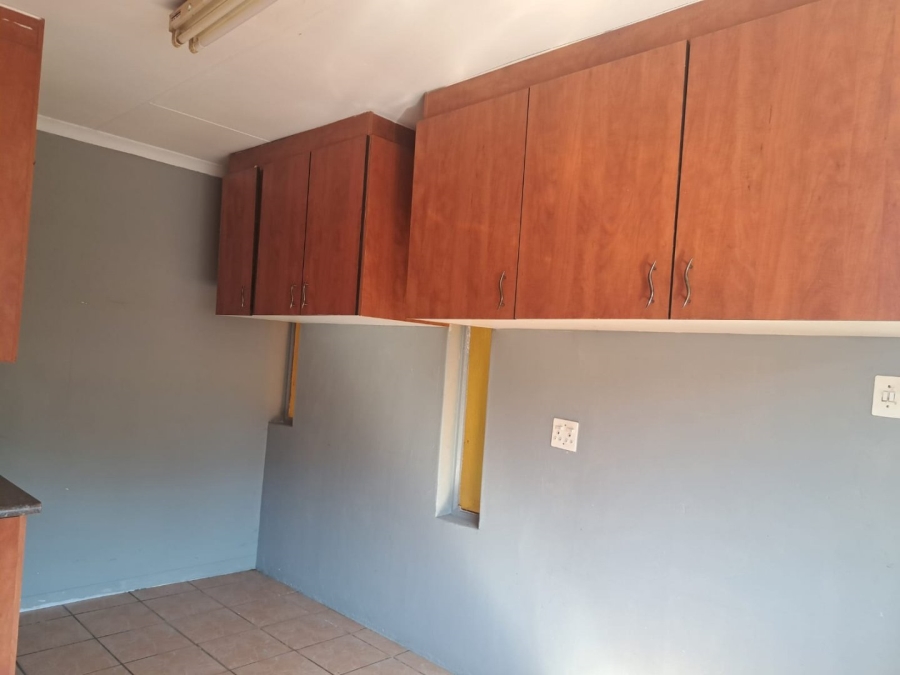 7 Bedroom Property for Sale in Danville Gauteng