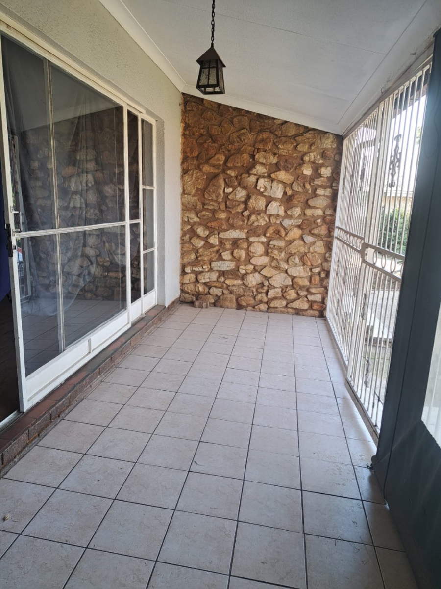 7 Bedroom Property for Sale in Danville Gauteng