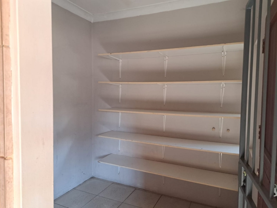 7 Bedroom Property for Sale in Danville Gauteng