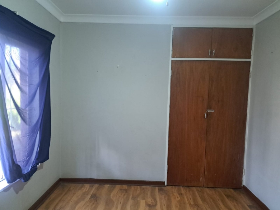 7 Bedroom Property for Sale in Danville Gauteng
