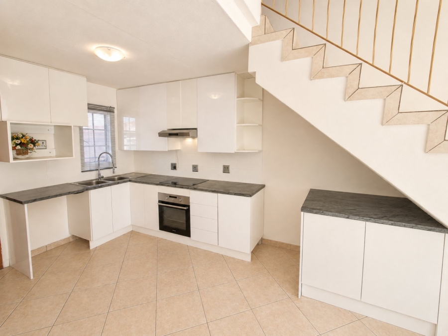 3 Bedroom Property for Sale in Illiondale Gauteng