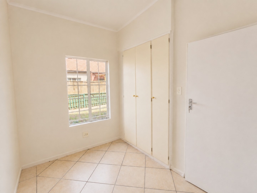 3 Bedroom Property for Sale in Illiondale Gauteng
