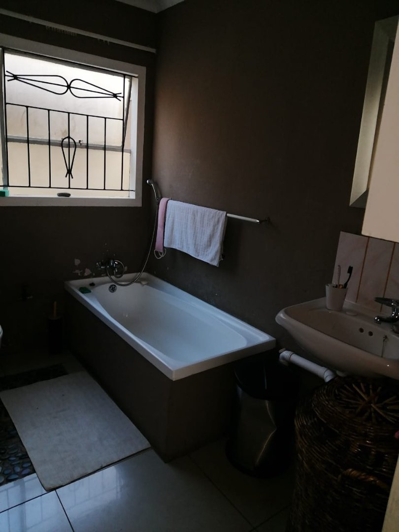 2 Bedroom Property for Sale in East Field Gauteng