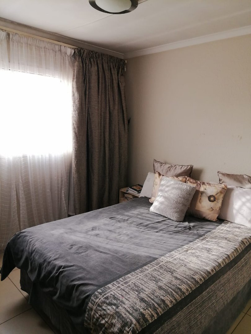 2 Bedroom Property for Sale in East Field Gauteng