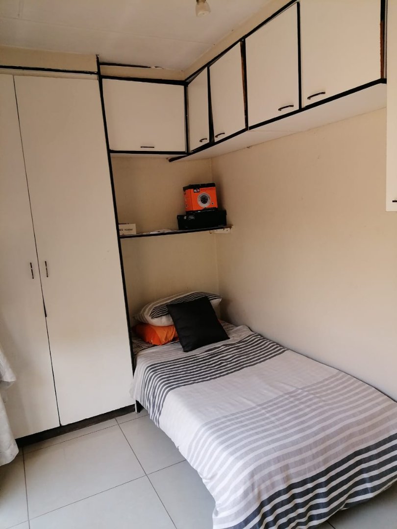 2 Bedroom Property for Sale in East Field Gauteng