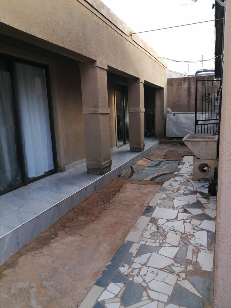 2 Bedroom Property for Sale in East Field Gauteng