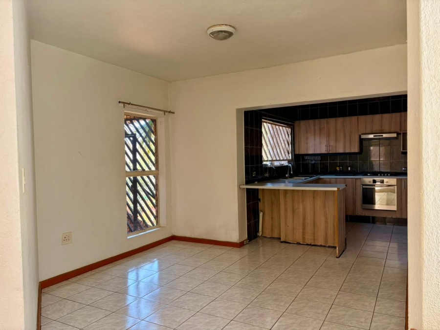 To Let 3 Bedroom Property for Rent in Bassonia Gauteng