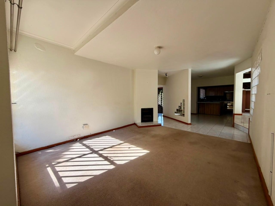To Let 3 Bedroom Property for Rent in Bassonia Gauteng
