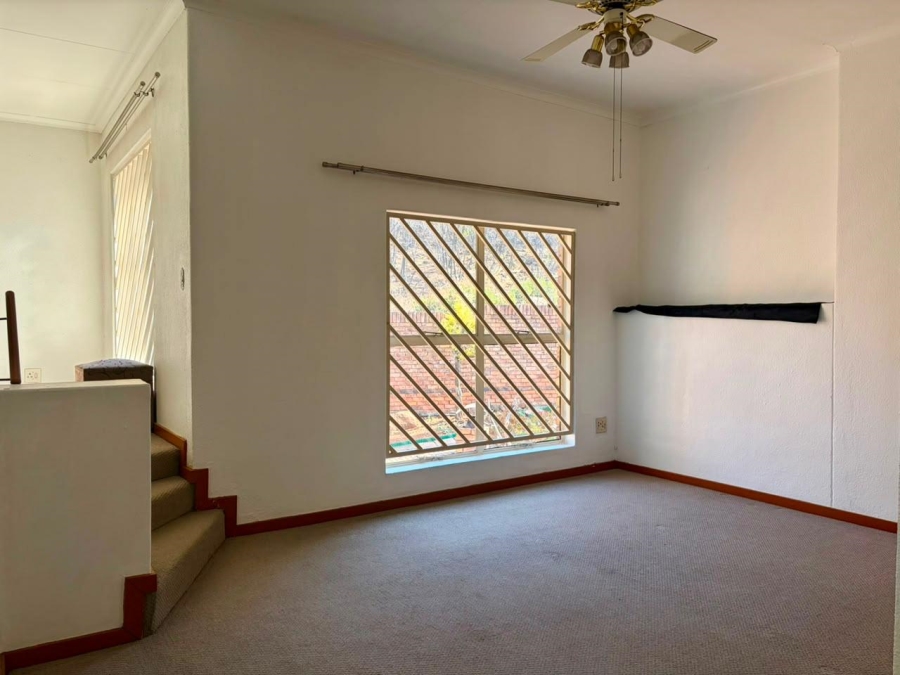 To Let 3 Bedroom Property for Rent in Bassonia Gauteng