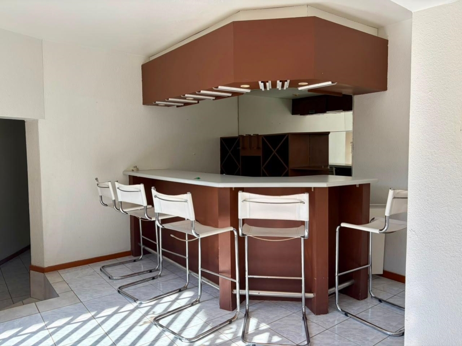To Let 3 Bedroom Property for Rent in Bassonia Gauteng