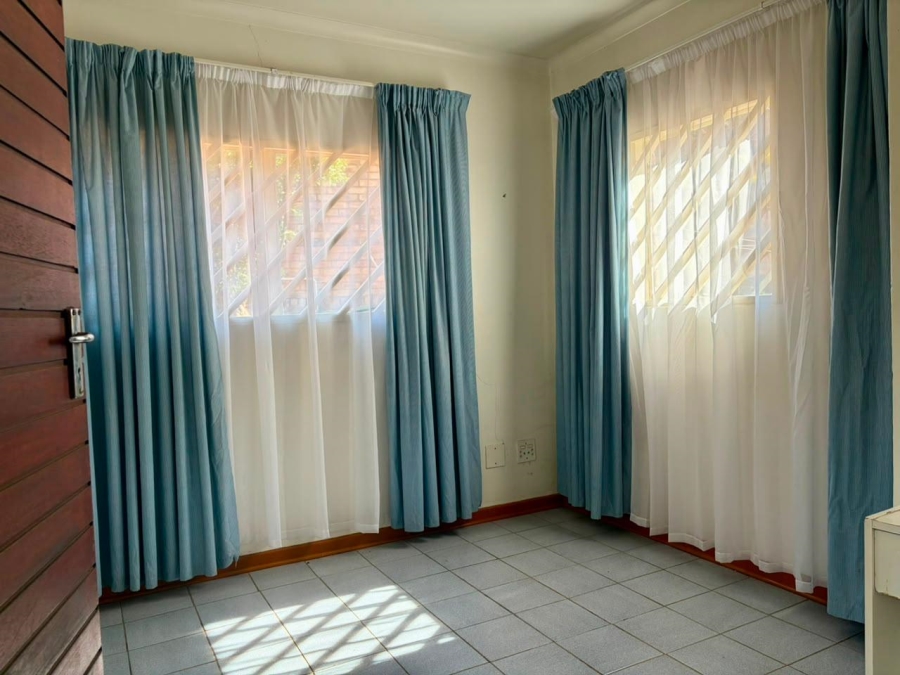 To Let 3 Bedroom Property for Rent in Bassonia Gauteng